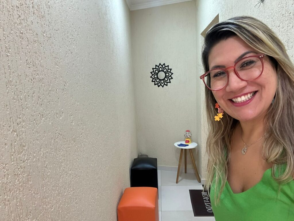 Psicóloga Barra funda Alexandra Moraes